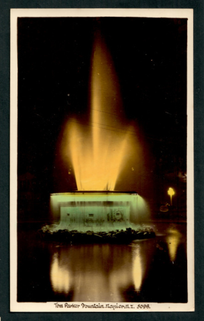 Tinted Postcard by  A B Hurst & Son of the Tom Parker Fountain Napier. - 48056 - Postcard image 0