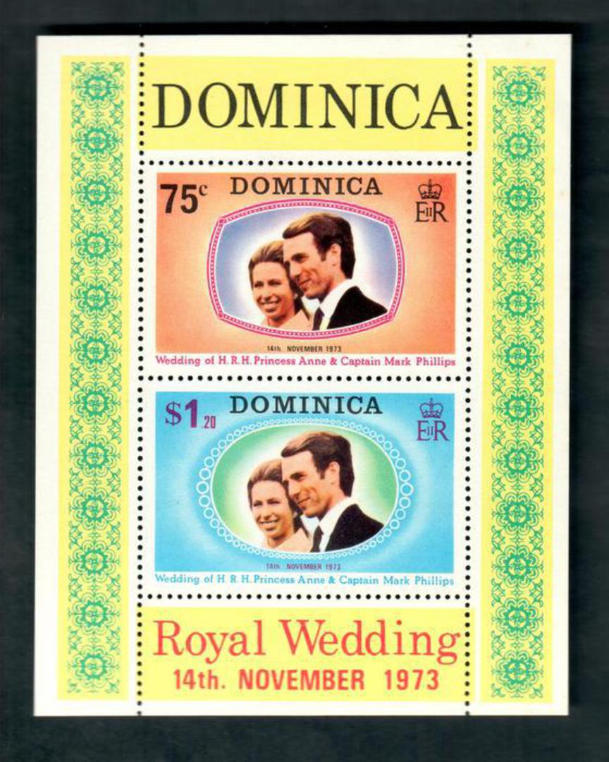 DOMINICA 1973 Royal Wedding. Miniature sheet. - 50566 - UHM image 0