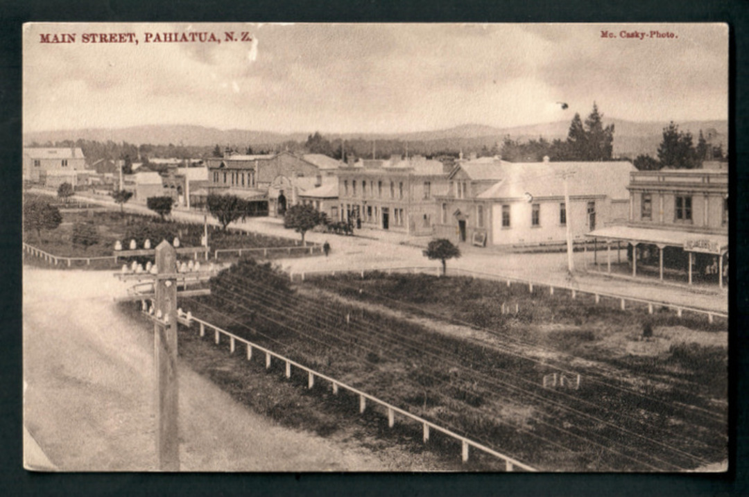 Postcard of of the Main Street Pahiatua. - 47867 - Postcard image 0