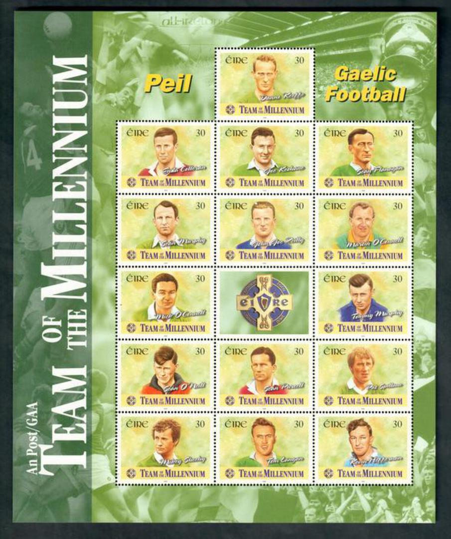 IRELAND 1999 Gaelic Athletic Association"Millenium Football Team". Sheetlet of 15. - 50491 - UHM image 0