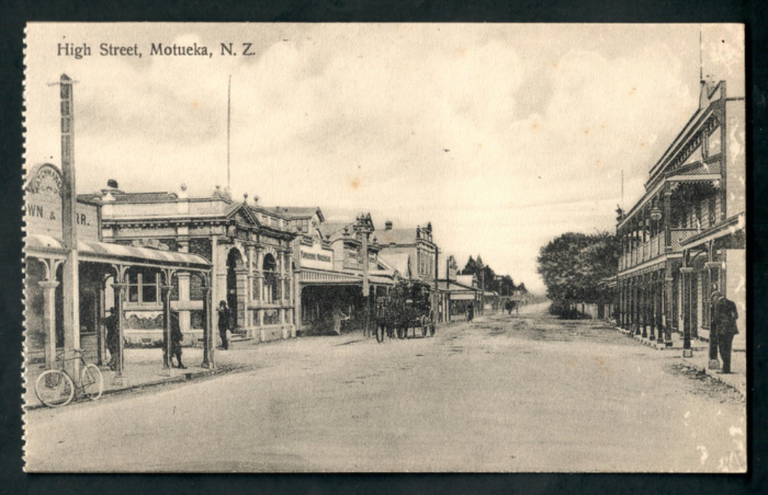 Postcard of High Street Motueka. - 48602 - Postcard image 0