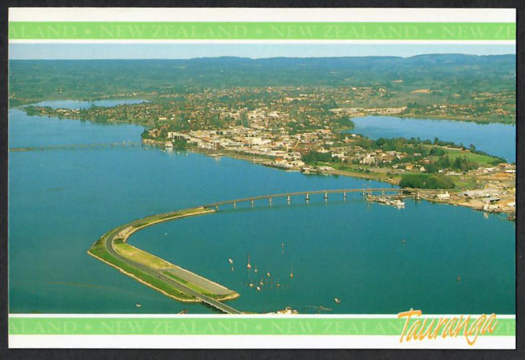 MOUNT MAUNGANUI (Port) . Modern Coloured Postcard. - 446316 - Postcard image 0