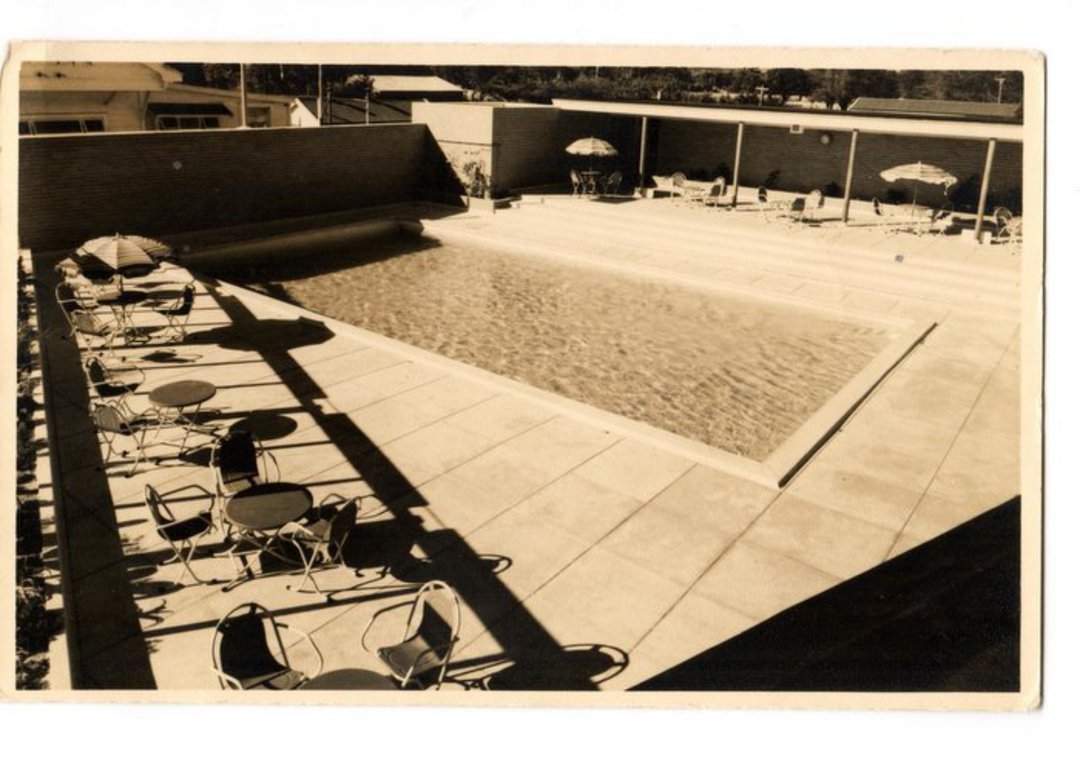 Real Photograph of Pool at Parakai. ???????// - 45142 - Postcard image 0
