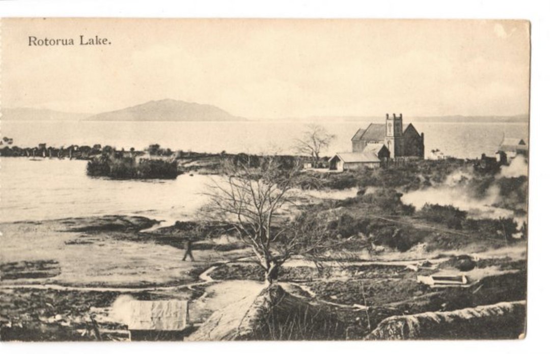 Postcard by Iles of Rotorua Lake (at Ohinemutu). - 45912 - Postcard image 0