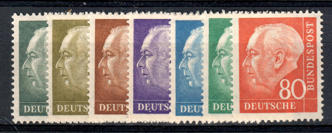 WEST GERMANY 1954 Definitives. Set of 7 middle values. Size 18mm x 22mm. - 72130 - UHM image 0