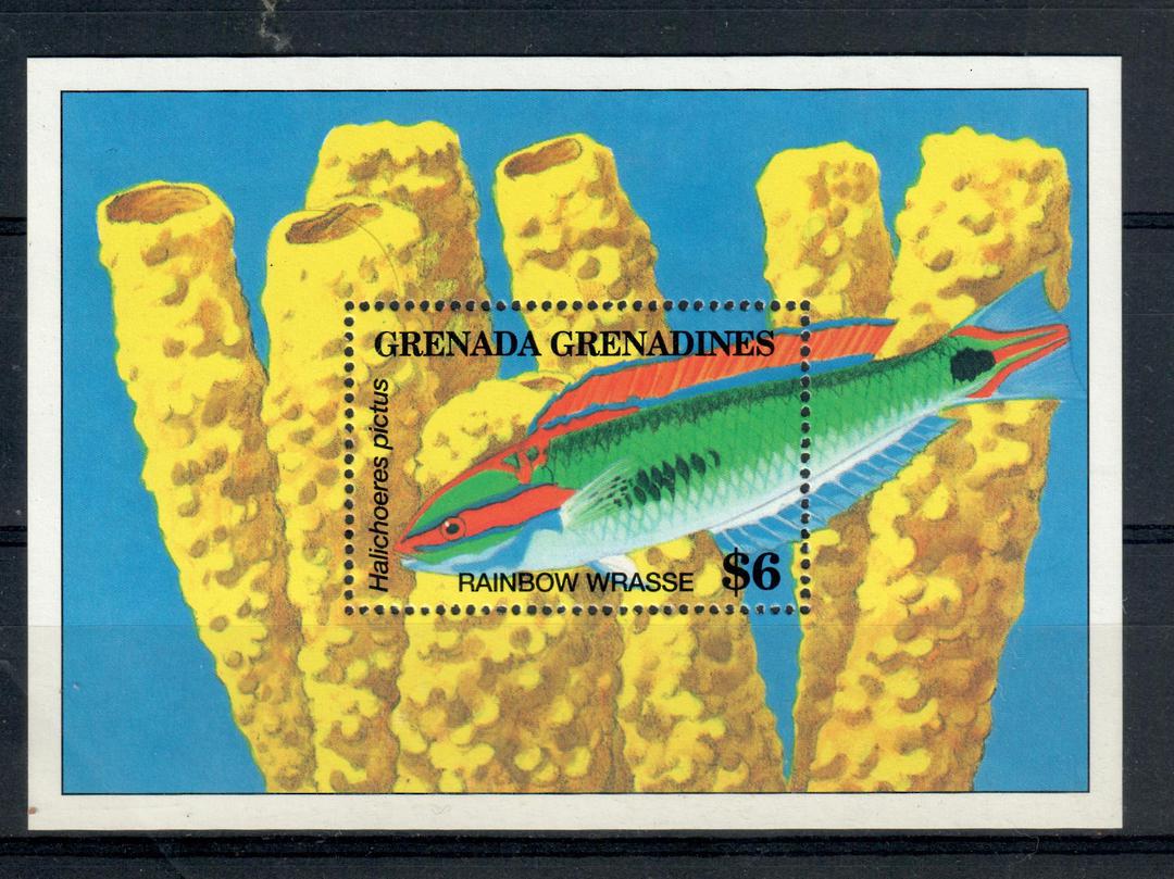 GRENADA GRENADINES Fish Rainbow Wrasse. Miniature sheet. - 20903 - UHM image 0