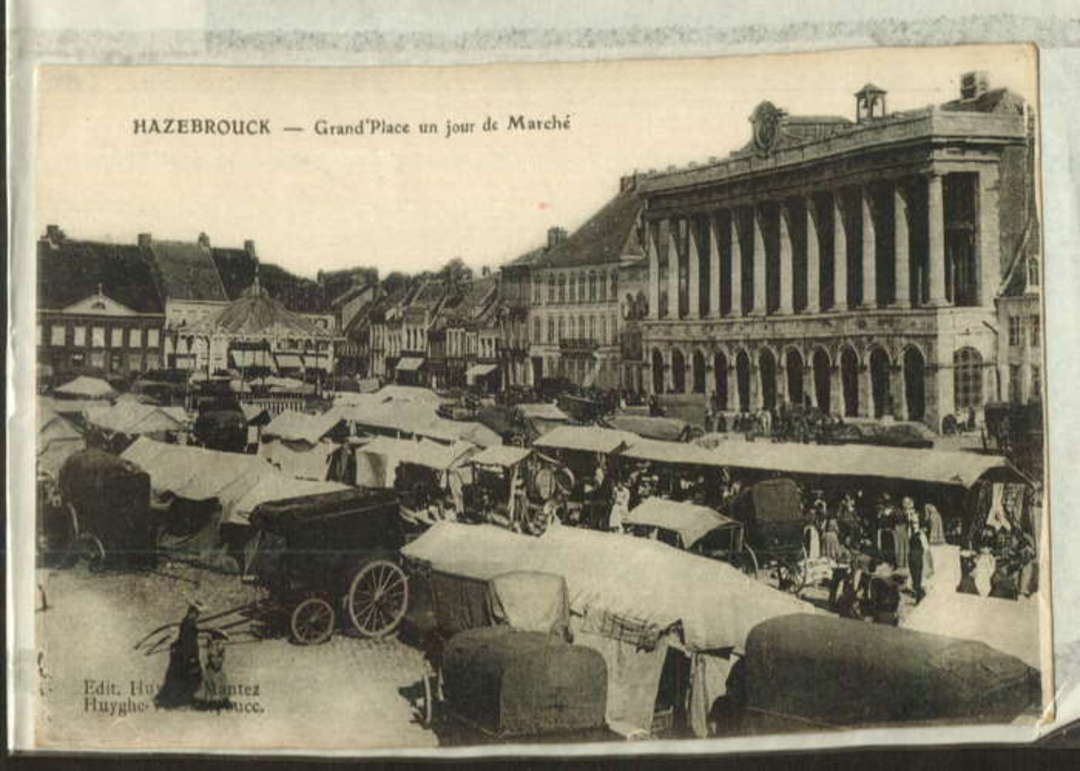 FRANCE Carte Postale Hazebrouck. Grand'Place un jour de Marche. Superb detail. - 41331 - Postcard image 0