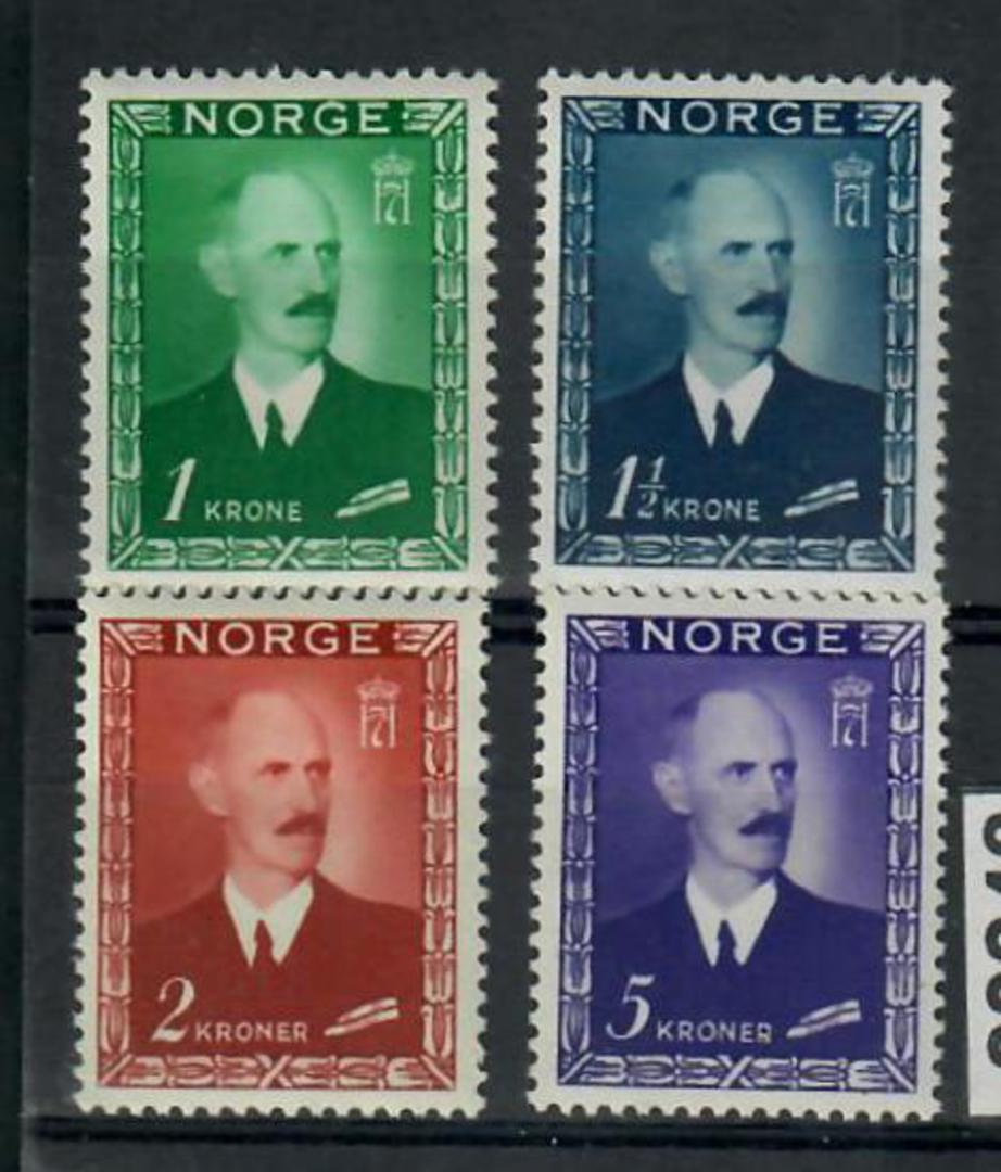 NORWAY 1946 King Haakon. Set of 4. VLHM. Well centred. - 20248 - LHM image 0