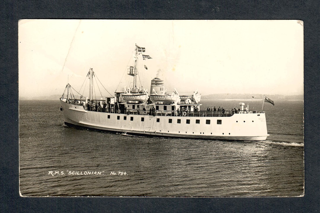 Real Photograph of RMS Scillonian. Crease. - 40433 - Postcard image 0