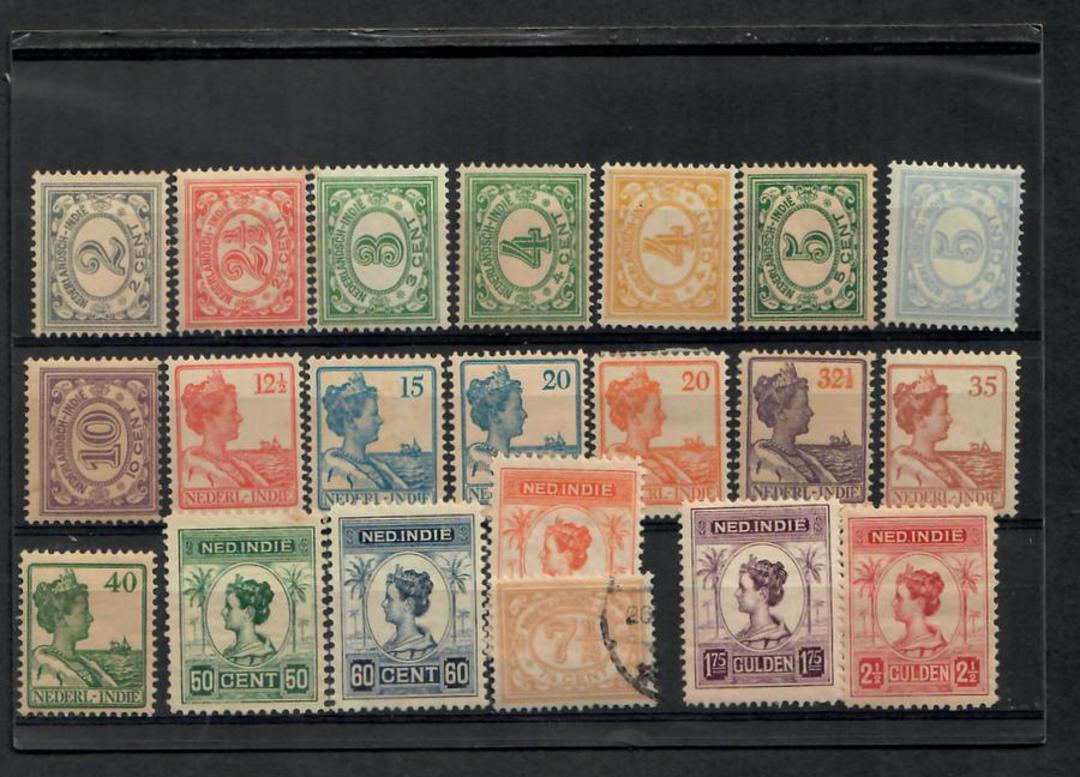 NETHERLANDS INDIES 1922 Definitives. Set of 20. - 22552 - Mint image 0
