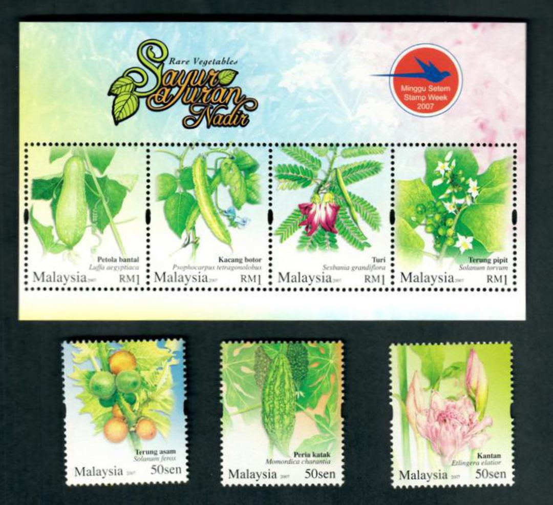 MALAYSIA 2007 Stamp Week. Set of 3 and miniature sheet. - 52442 - UHM image 0