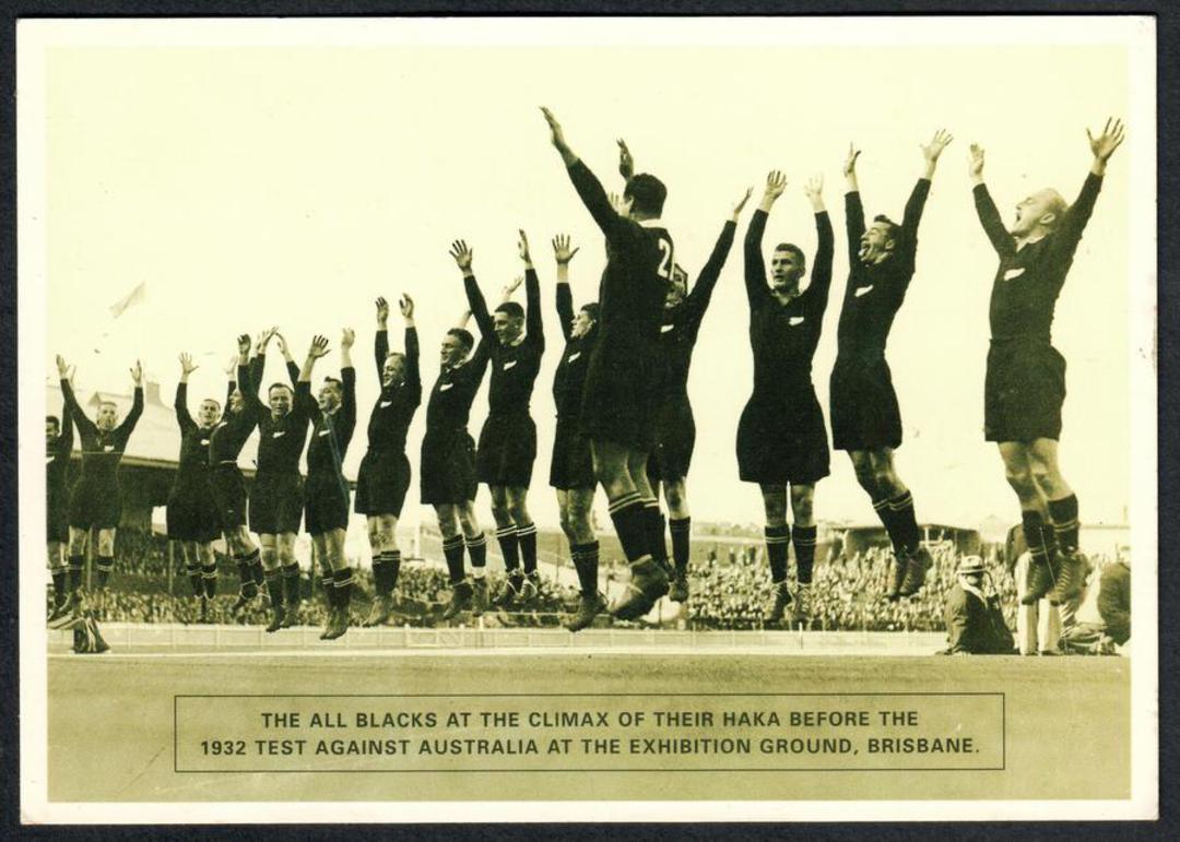 ALL BLACKS HAKA 1932 Test at Brisbane Modern Postcard. - 441525 - Postcard image 0