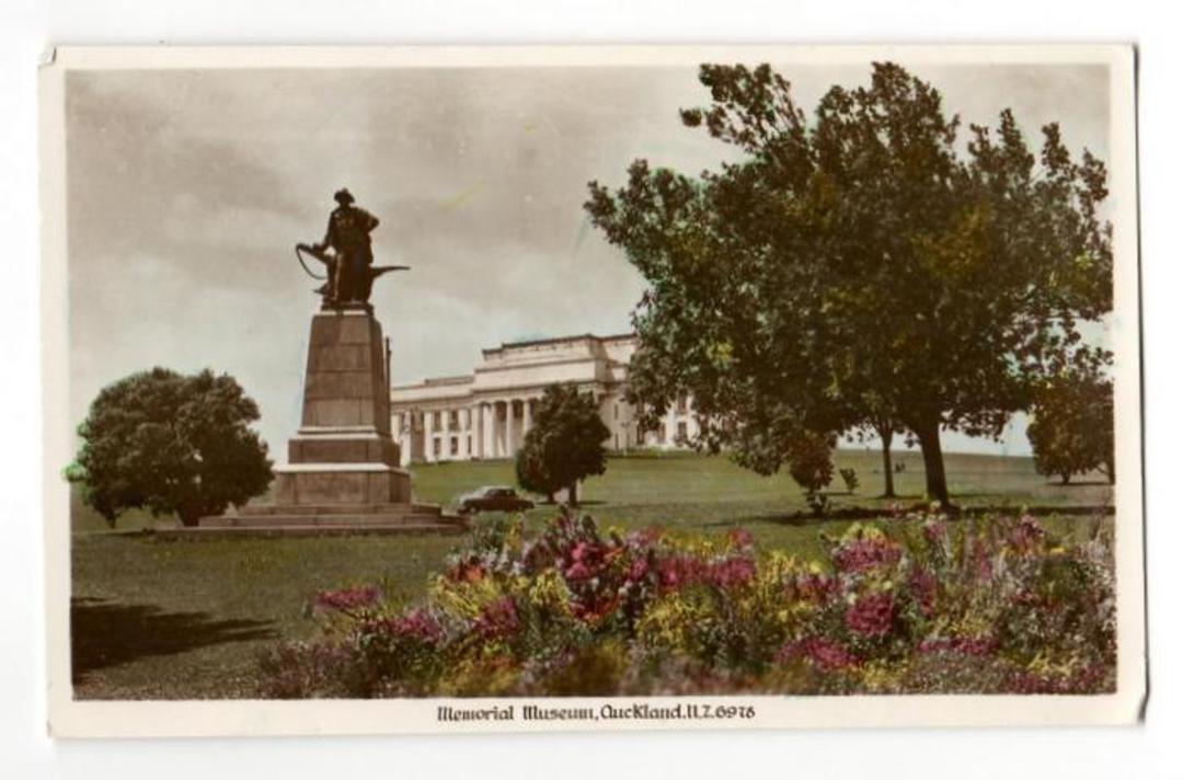 Tinted Postcard by  A B Hurst & Son of Memorial Museum Auckland. - 45519 - Postcard image 0