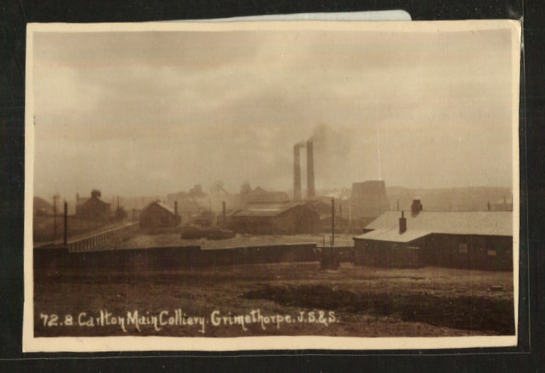 Real Photograph of Carlton Main Colliery Grimethorpe. - 43018 - Postcard image 0