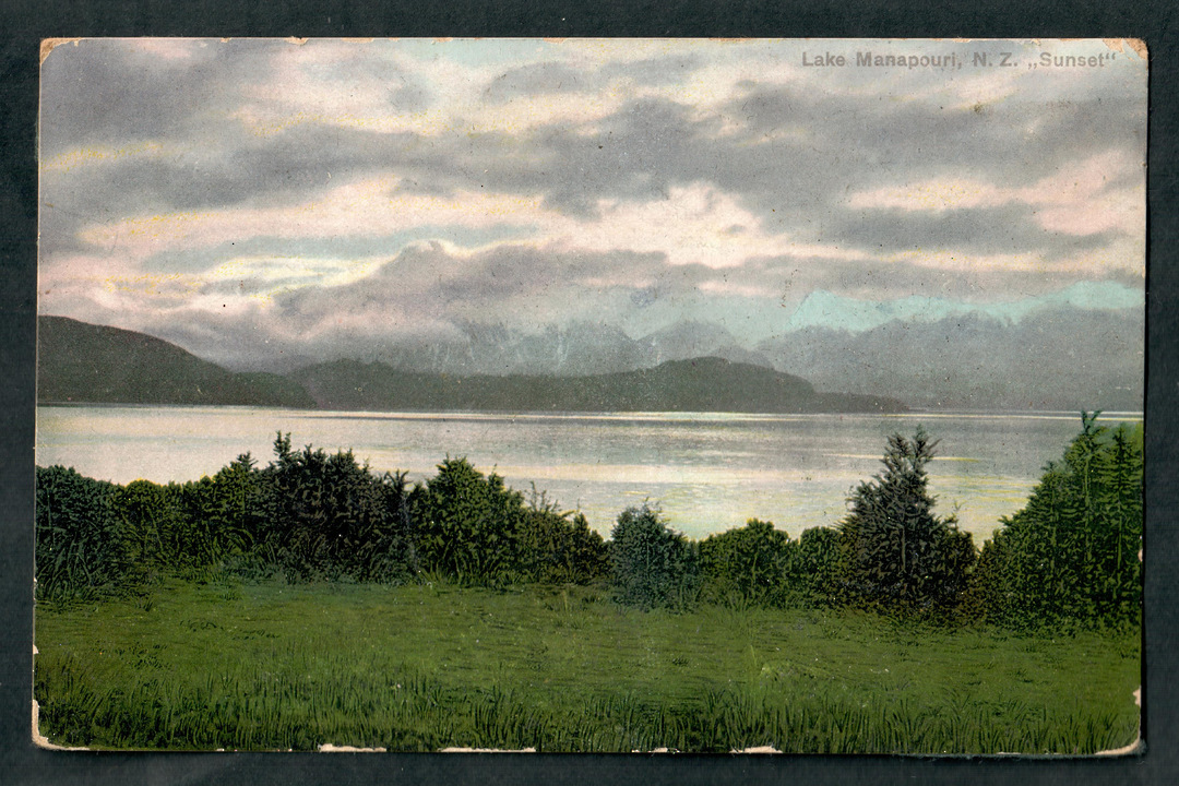 Coloured postcard of Lake Manapouri. Adhesion. - 49346 - Postcard image 0