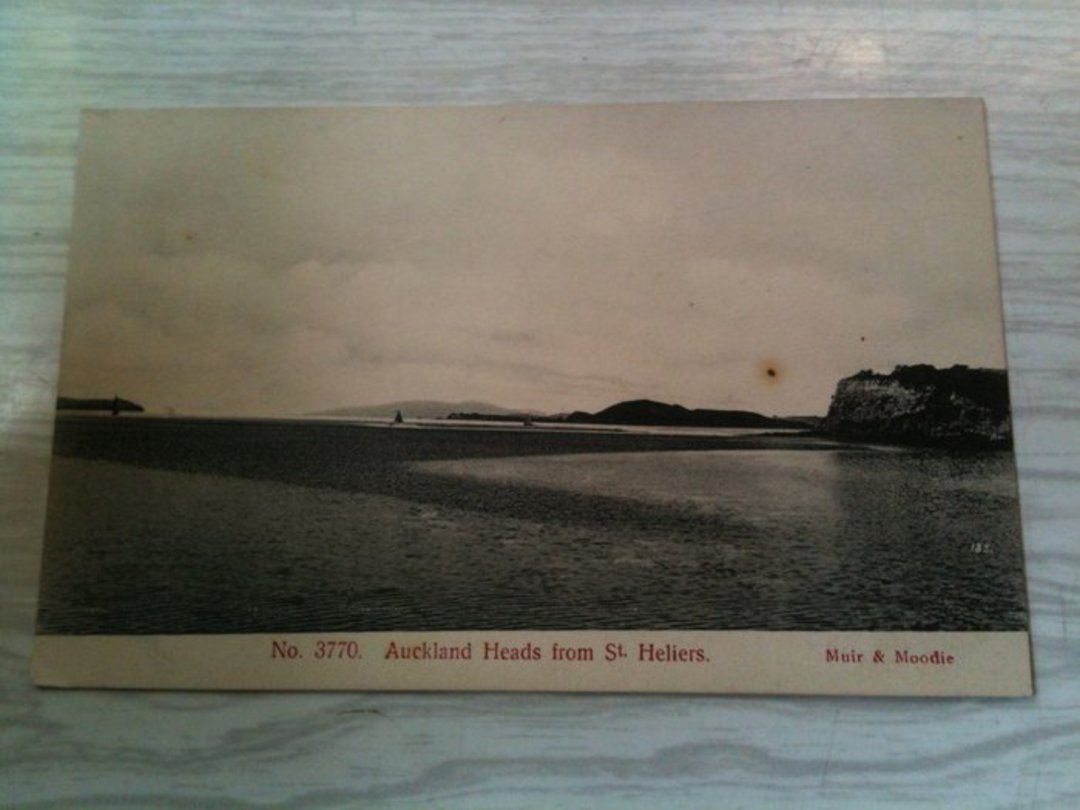 Postcard of the Auckland Heads from St Heliers. The card is in actual fact wrongly described. The view from St Heliers takes in image 0