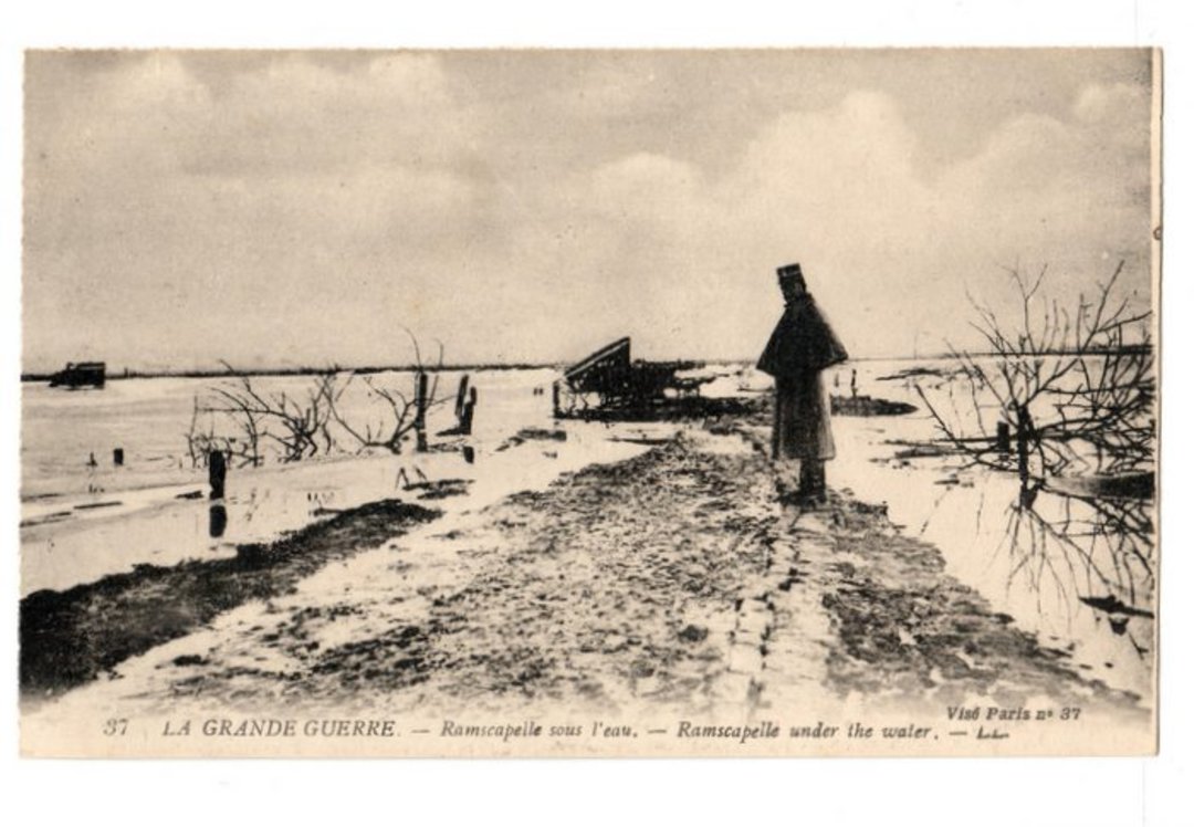 BELGIUM Postcard of Ramscapelle under yhe Water during the War. - 40048 - Postcard image 0