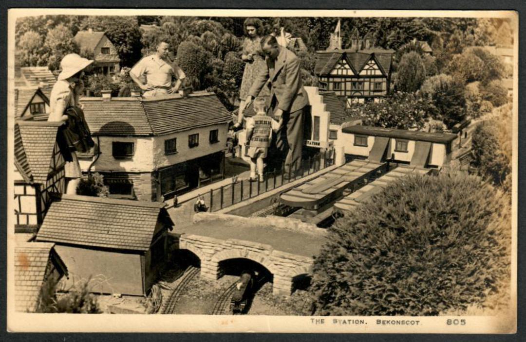 BEKONSCOT  The Station Real Photograph - 240557 - Postcard image 0