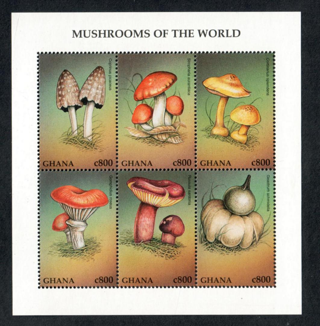 GHANA 1997 Mushrooms of the World. Miniature sheet. - 53201 - UHM image 0