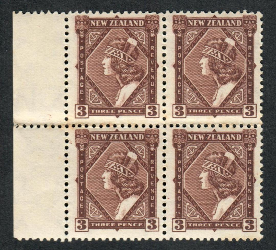 NEW ZEALAND 1935 Pictorial 3d Brown. Block of 4. - 79423 - UHM image 0