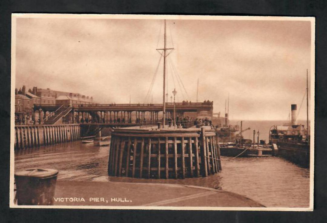 Sepia Postcard of Victoria Pier Hull. - 243272 - Postcard image 0