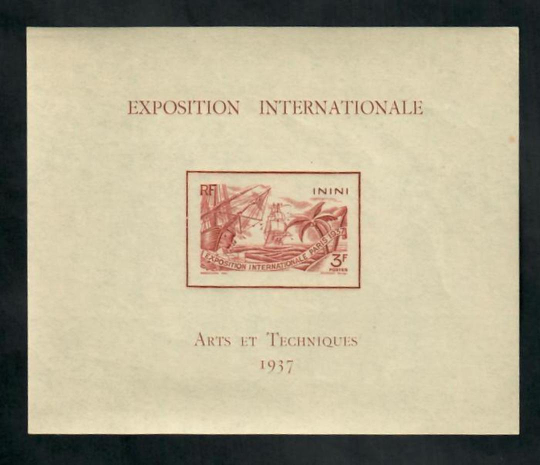 ININI 1937 International Exhibition Paris. Miniature sheet. - 50836 - UHM image 0