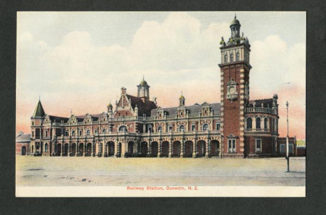 Coloured postcard of Railway Station Dunedin. - 49214 - Postcard image 0
