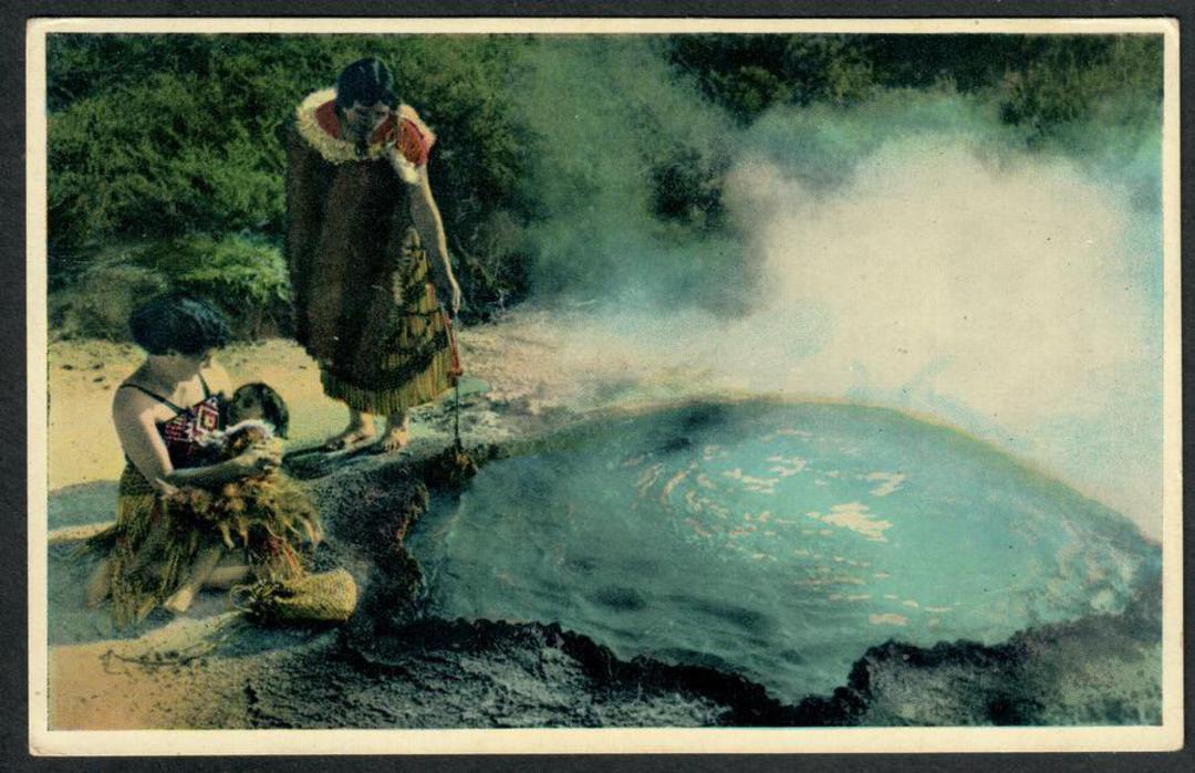 ROTORUA Traditional Maori Cooking. Coloured postcard by Reed. - 49607 - Postcard image 0
