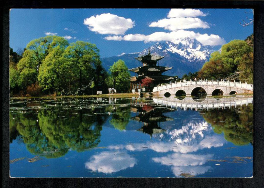 CHINA Modern Coloured Postcard of the Black Dragon Pool in Lijiang Yunnan Province. - 444877 - Postcard image 0