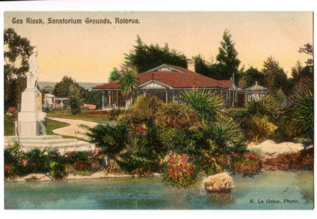 Coloured postcard of Tea Kiosk Sanatorium Grounds Rotorua. - 46066 - Postcard image 0