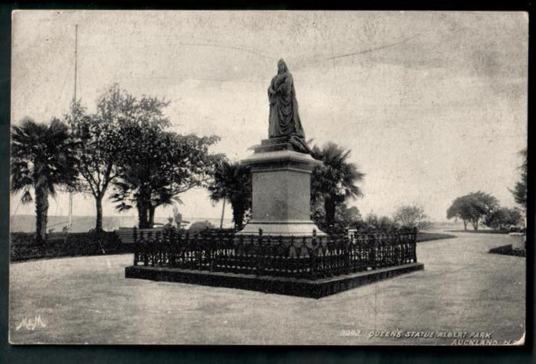 Postcard of Queen's Statue Albert Park. - 45191 - Postcard image 0