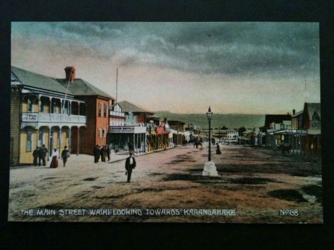 Coloured postcard of The Main Street of Waihi looking towards Karangahake. - 46529 - Postcard image 0
