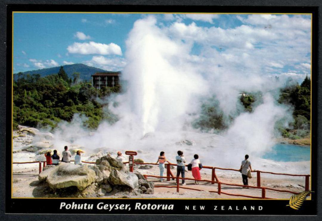 POHUTU GEYSER Modern Coloured Postcard by PPP. - 445909 - Postcard image 0