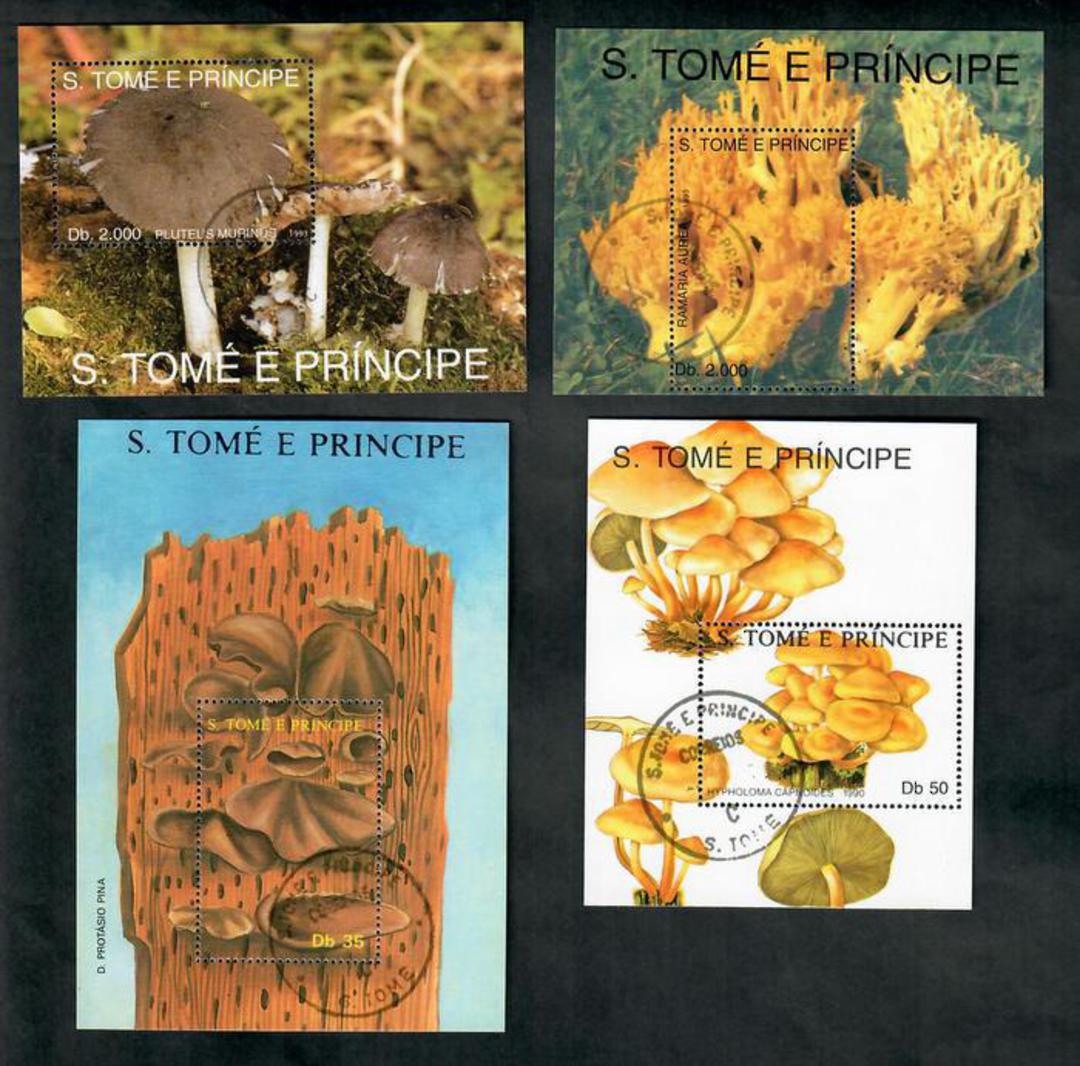 ST THOMAS & PRINCIPE 1988-1993 Fungi. 4 miniature sheets. - 50867 - CTO image 0
