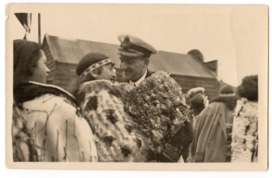 Real Photograph of Captain Parker USA fleet) saluting (hongi) a Maori Girl at Rotorua. - 69653 - Photograph image 0