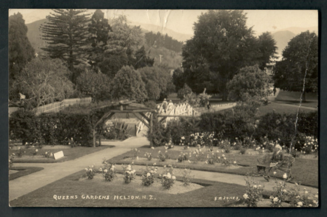 Real Photograph by F N Jones of Queens Gardens Nelson. Creased. - 48637 - Postcard image 0
