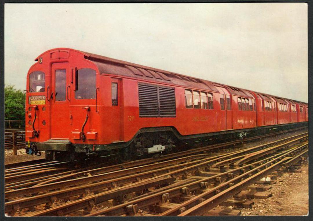 LONDON UNDERGROUND 1931 Standard Tube Stock Train. Modern Coloured Postcard. - 440601 - Postcard image 0