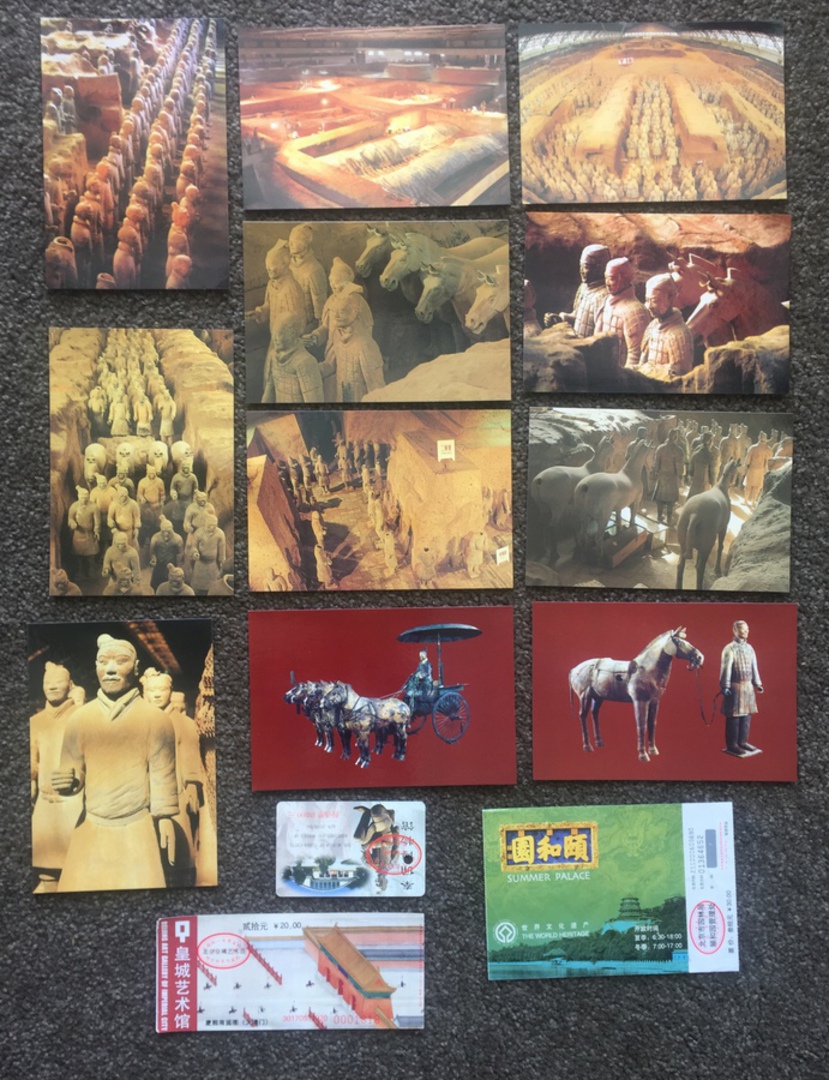 Modern pack of coloured postcards of the Subterranean Army of Empror Qin ShiHuang. The outside pack has a crease. - 444833 - Pos image 1