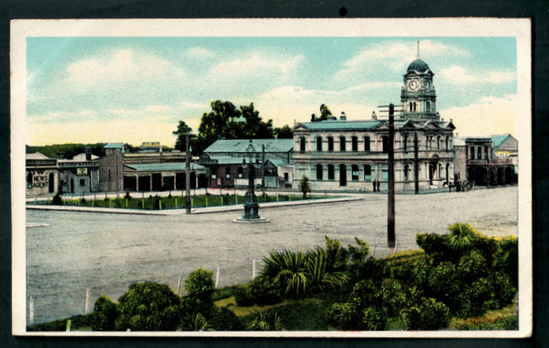 Coloured postcard of The Square Fielding. - 47268 - Postcard image 0