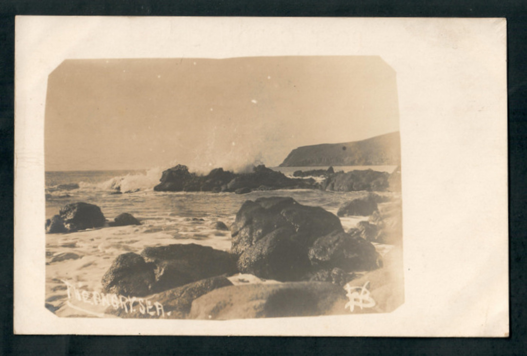 Real Photograph. The angy sea Sumner. - 248302 - Postcard image 0