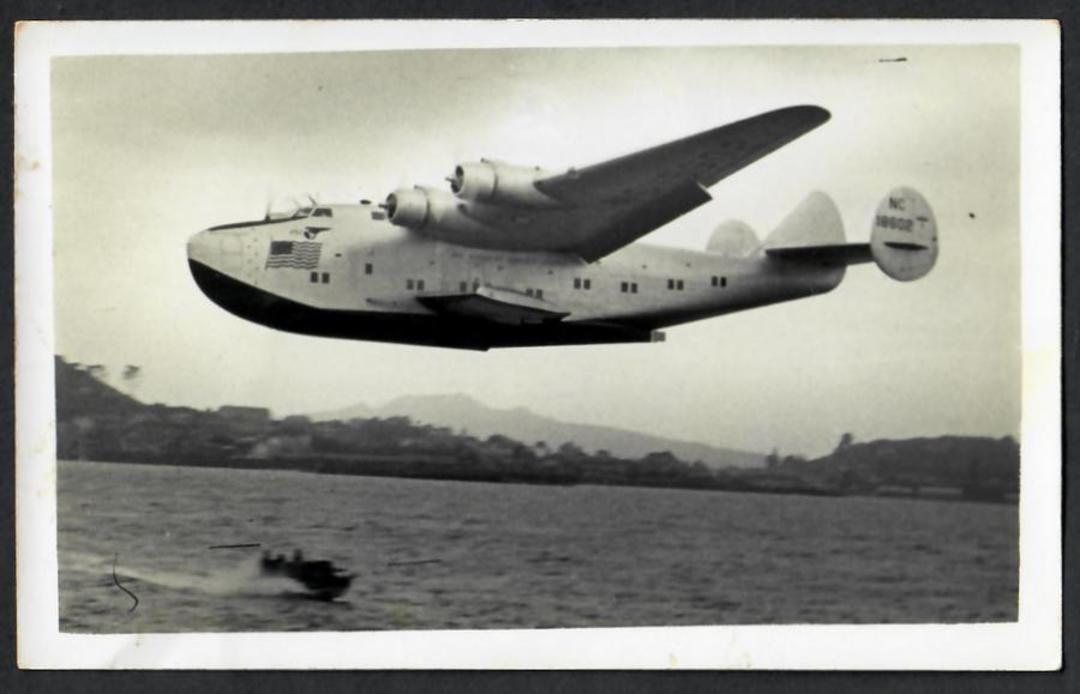 NEW ZEALAND Real Photograph of the First Boeing 41 tons to visit New Zealand in the inaugeration of regular flights from America image 0