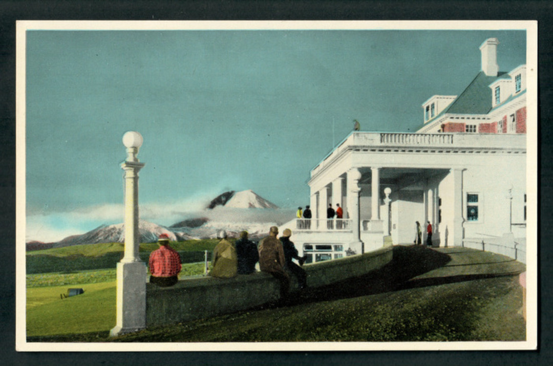 Coloured postcard by Reed of Chateau Tongariro. - 46851 - Postcard image 0