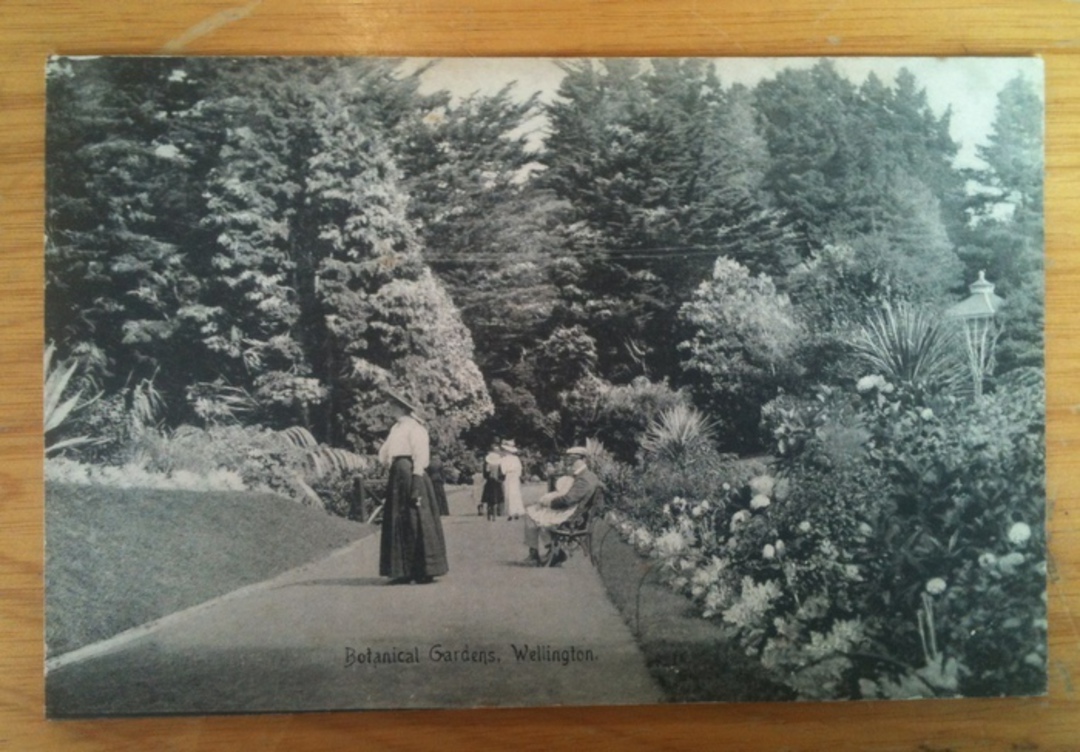 Postcard of the Botanical Gardens Wellington. - 47339 - Postcard image 0