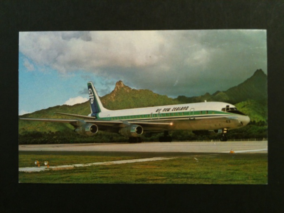 Coloured postcard of Air New Zealand DC-8. - 40972 - Postcard image 0