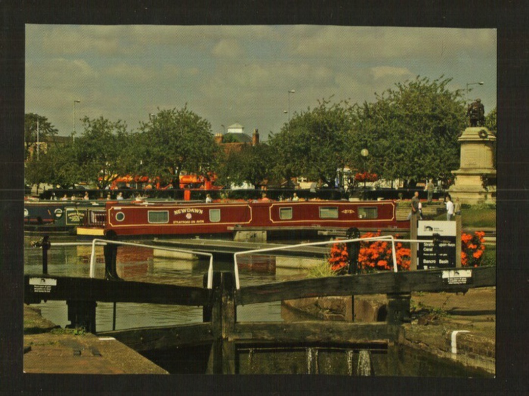 Modern Coloured Postcard of Bancroft Basin Stratford on Avon Canal. - 440042 - Postcard image 0