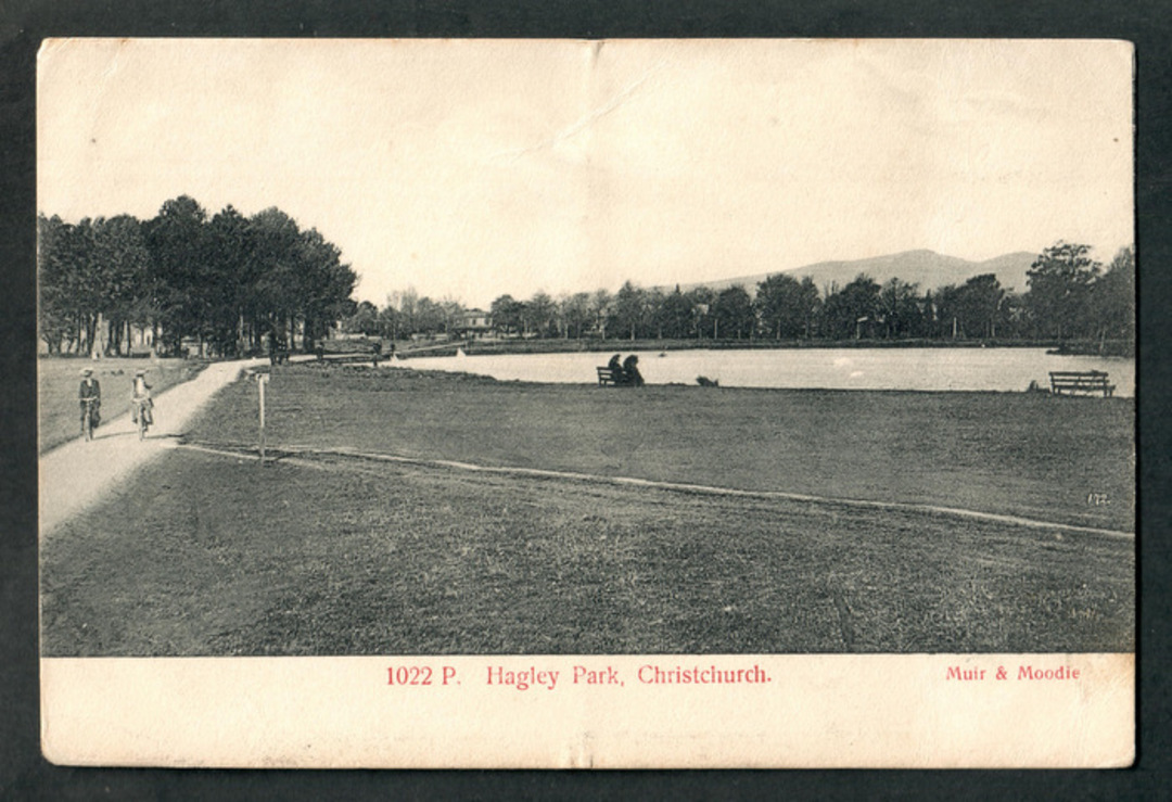 Postcard by Muir and Moodie of Lake Victoria Hagley Park Christchurch. - 48539 - Postcard image 0