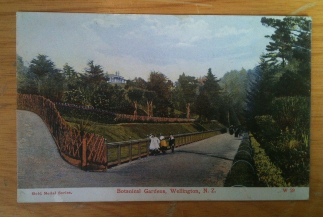 Coloured postcard of the Botanical Gardens Wellington. - 47334 - Postcard image 0