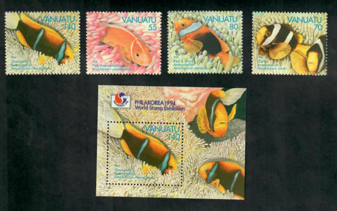 VANUATU 1994 Anemonefish. Set of 4 and miniature sheet. - 50905 - UHM image 0