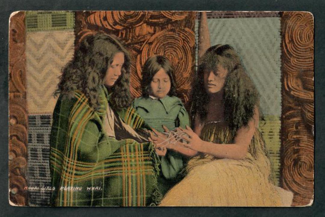 Coloured postcard. Maori Girls playing Whai. - 49590 - Postcard image 0