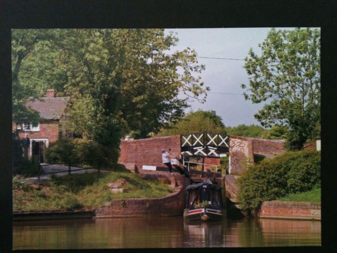 Modern Coloured Postcard of Kingswood Junction Stratford on Avon Canal. - 440047 - Postcard image 0